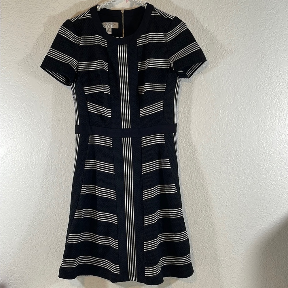 MAGGY LONDON Petites Women's Multi-Striped Short-Sleeve Dress Size 4P - Picture 1 of 8